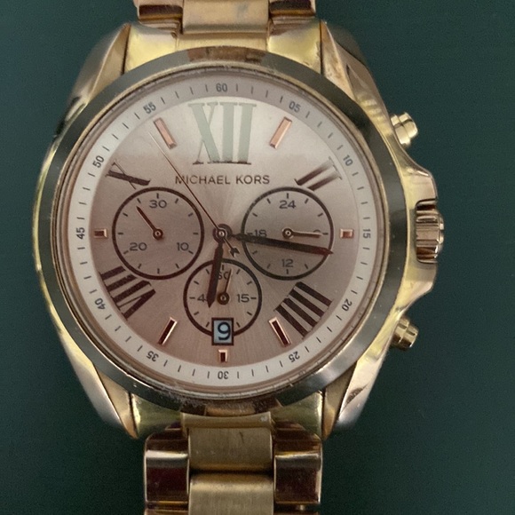 Michael Kors Rose Gold Women’s watch - Picture 2 of 3